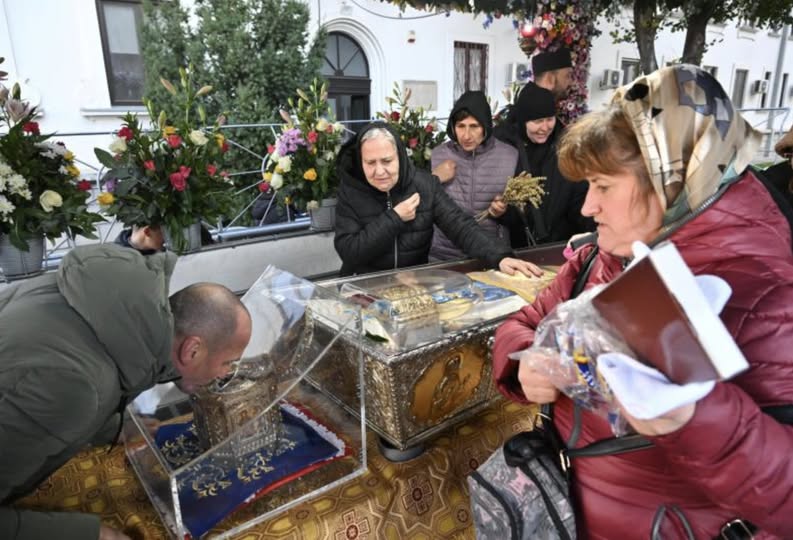 Nu o să-ți vină să crezi ce minuni s-au întâmplat la pelerinajul Sfintei Parascheva!