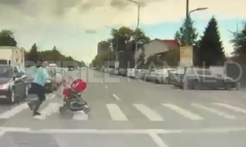 ȘOCANT! Imagini cumplite cu momentul în care o mamă și fetița ei au fost spulberate pe trecerea de pietoni în Berceni!