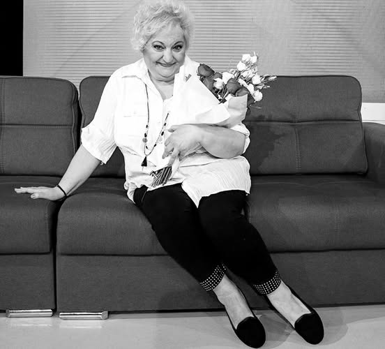 Victor Yila, colegul Marinelei Chelaru, rupe tăcerea la înmormântare: „Tu m-ai primit cu brațele deschise…” – Momentul care a făcut toți să plângă!