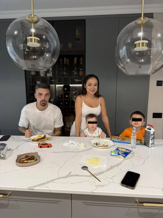 Vlăduța Lupău, atacată dur pe internet din cauza unui detaliu șocant dintr-o fotografie de familie!