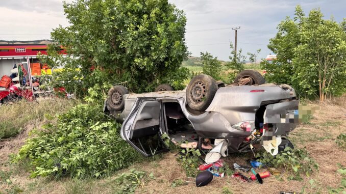 Un vehicul s-a RĂSTURNAT în urmă cu puțin timp, iar salvatorii au găsit…