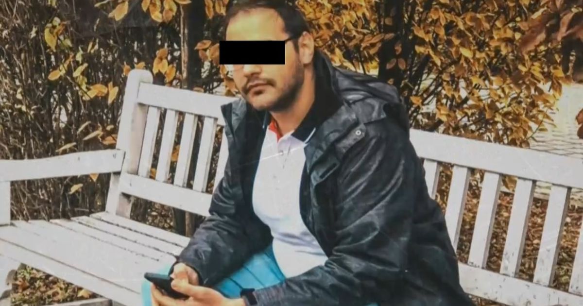 Un PROFESOR de fizică a fost arestat după ce directorul a citit în scrisoare…