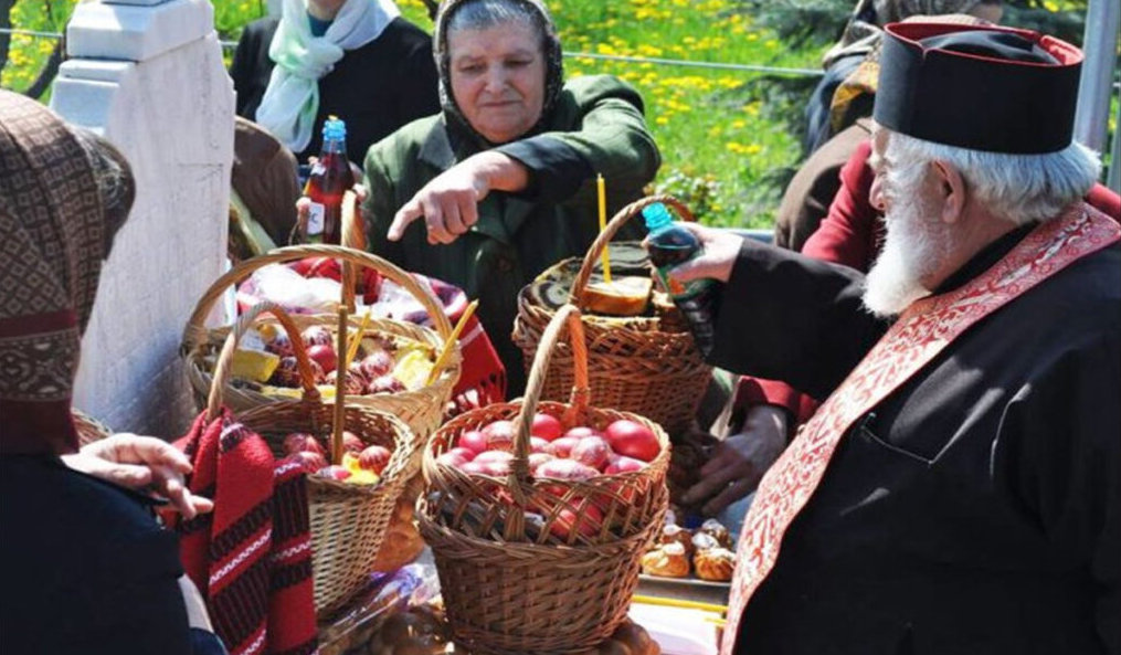 Sărbătoare IMPORTANTĂ pe 20 aprilie: Iată ce se dă de pomana de Paștele…