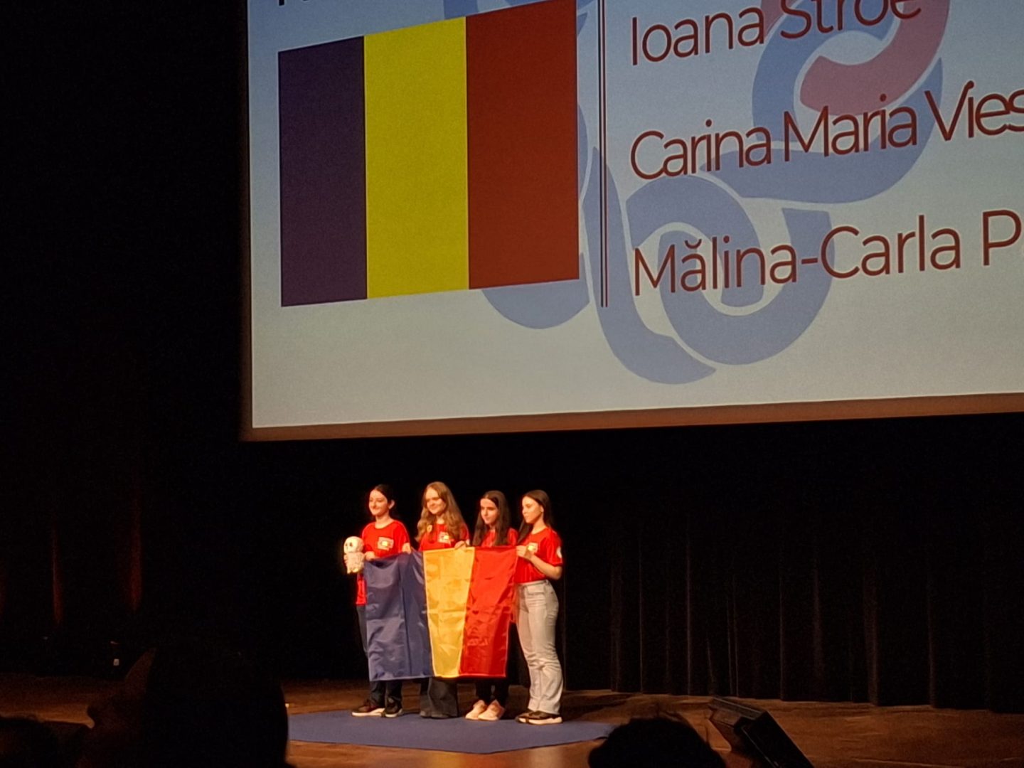 PERFORMANȚĂ istorică pentru elevele din România. Locul ocupat în clasamentul european este…