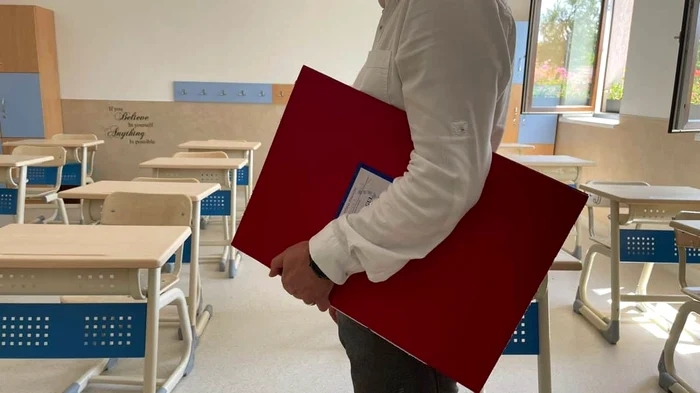 PROFESORII ar putea primi mai mulți bani dacă acceptă să lucreze peste…