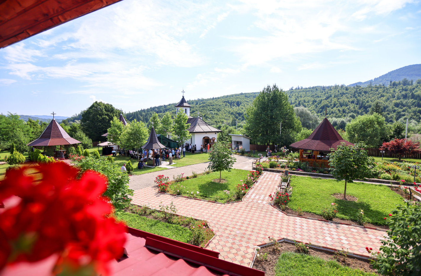 Locul cu cel mai CURAT aer din țară se află la TREI ORE de București și se numește...