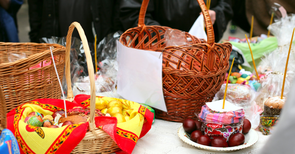Acestea sunt ALIMENTELE care nu trebuie să lipsească din pachetele oferite de pomană…