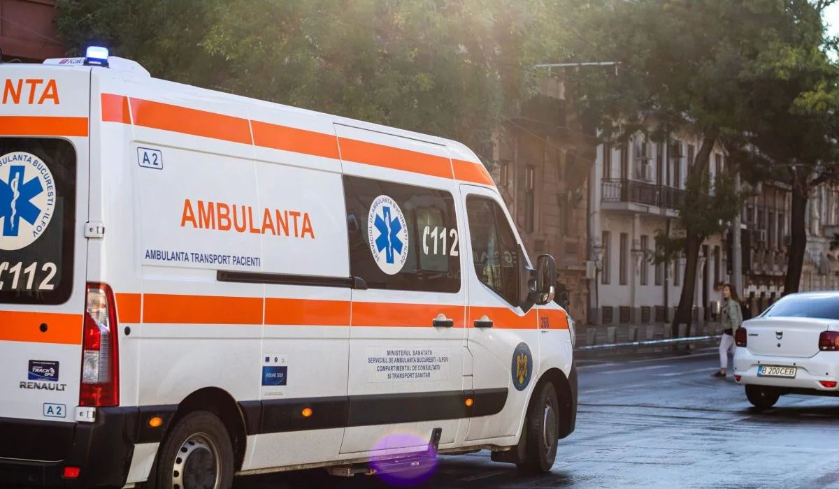 O TRAGEDIE a avut loc în parcarea unui mall, după ce mama a...