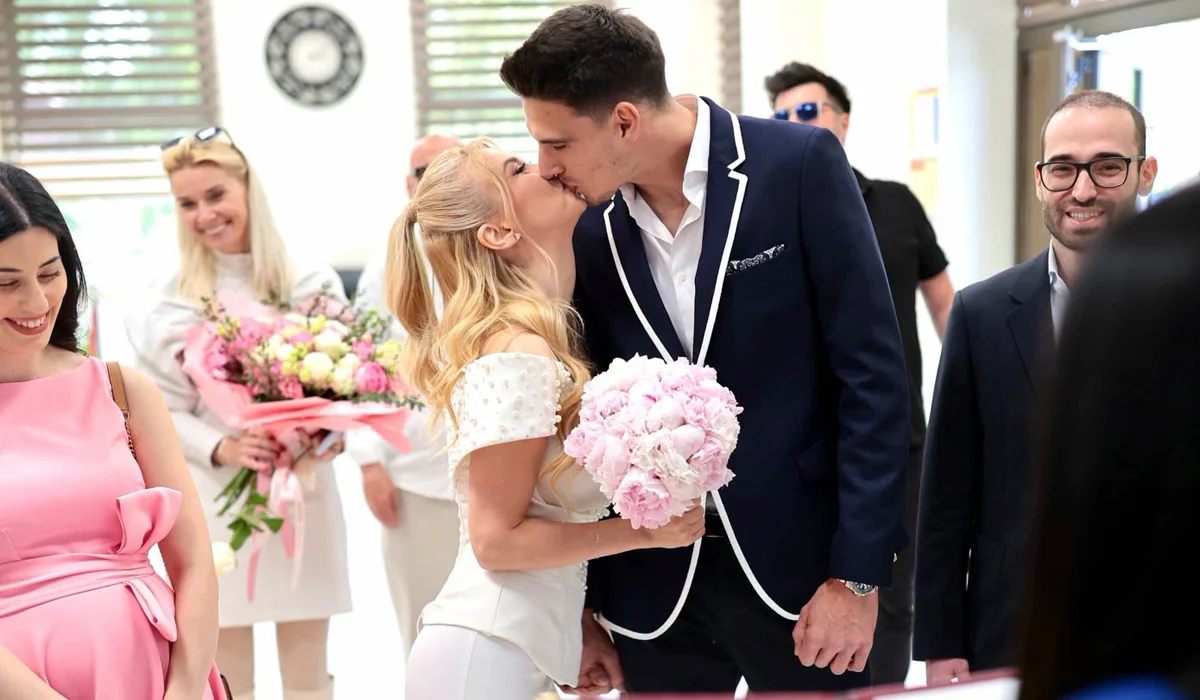 Andreea Bălan s-a căsătorit în SECRET cu Victor Cornea, dar au decis SĂ...