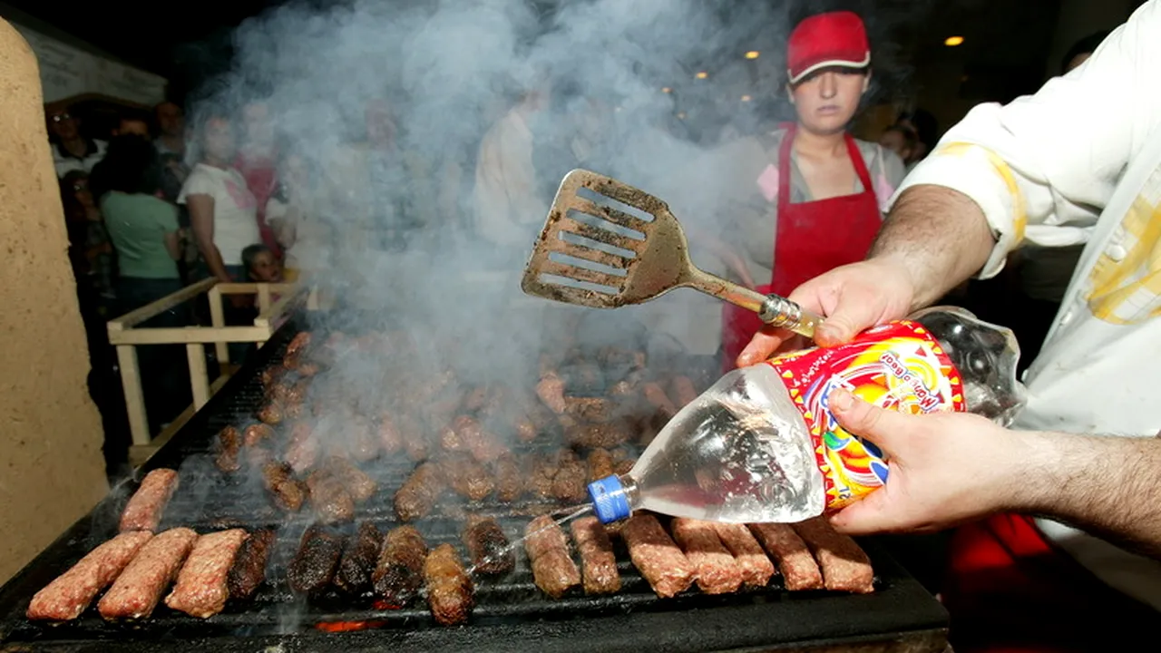 REȚETA SECRETĂ pentru micii de la Obor: gustul perfect depinde de acest PAS…