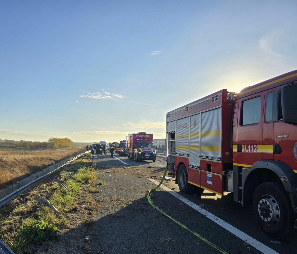TRAGEDIE pe autostradă după ce un vehicul cu cinci persoane a ieșit de pe drum din cauza…