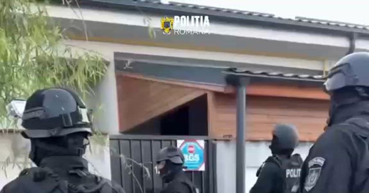 Au atacat un bărbat în fața liftului, dar AU RĂMAS fără…