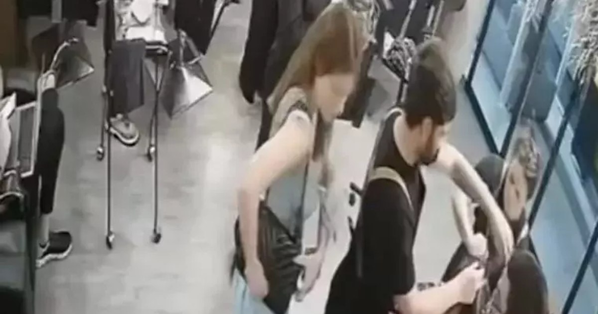 O clientă NEMULȚUMITĂ a scos cuțitul în salon și l-a atacat pe hairstylist pentru că…
