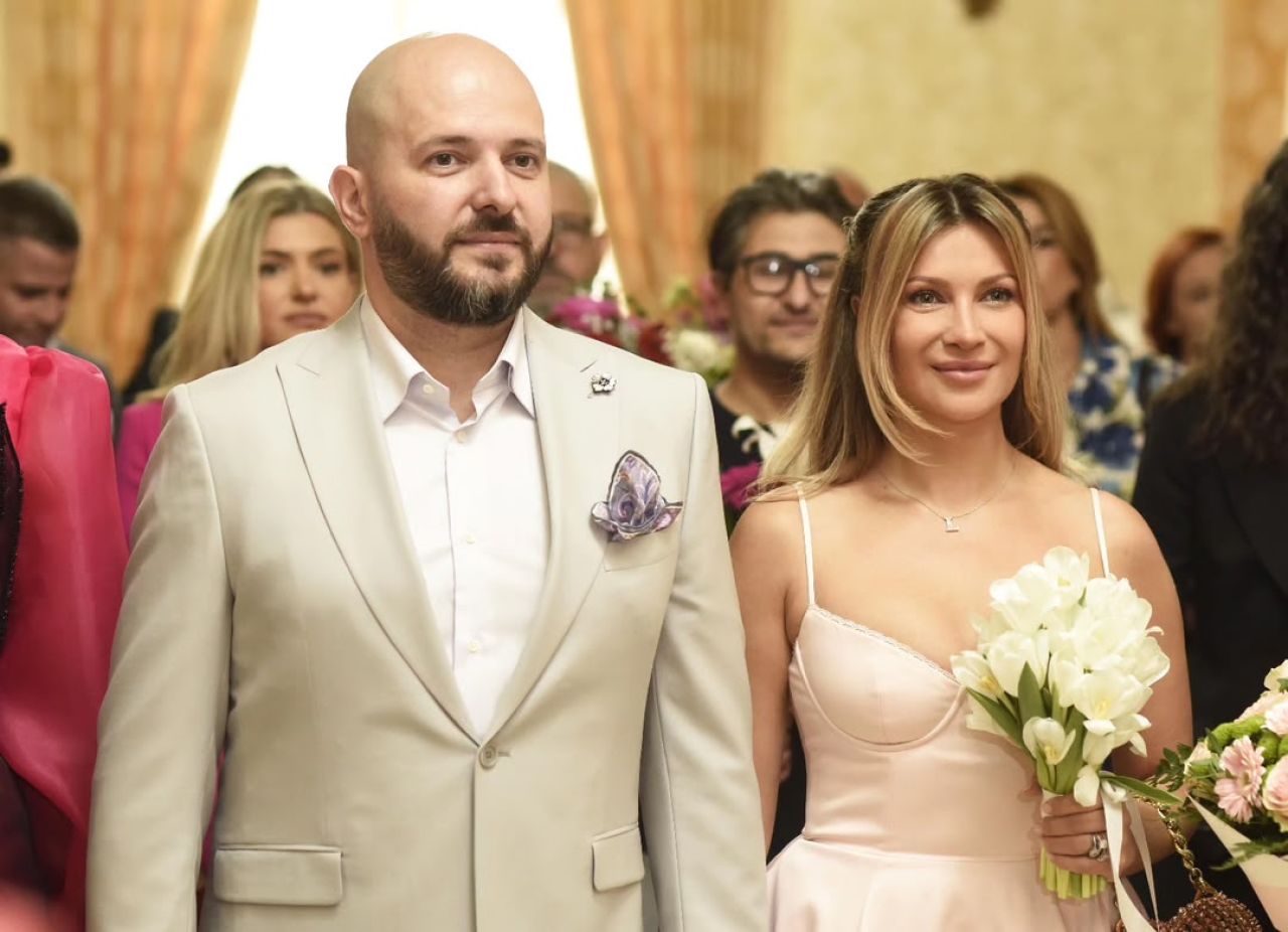 PROBLEME în căsnicie pentru Lora? Gestul făcut de artistă la nunta Andreei Bălan după ce…