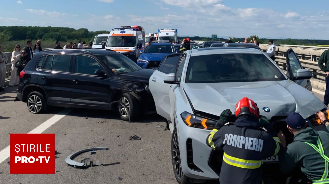 CARAMBOL pe autostradă după ce un convoi de mașini s-a ciocnit din cauza…