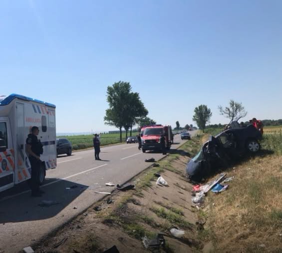 Tragedie pe DN2-E85: Un șofer de 59 de ani a murit pe loc după ce s-a izbit de un cap de pod. Detalii cutremurătoare
