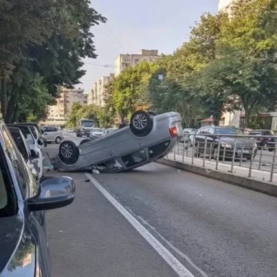 A ignorat totul pentru telefon și a provocat dezastrul! Ce a pățit un tânăr de 19 ani. Tragedie mortală în Arad
