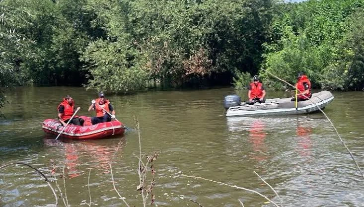 Tragedie în localitatea Cipău. Doi copii de 9 și 10 ani s-au înecat în râul Mureș