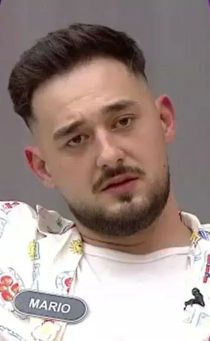 Răsturnare de situație la o emisiune TV. Mario dă explicații după ce au apărut mesaje compromițătoare