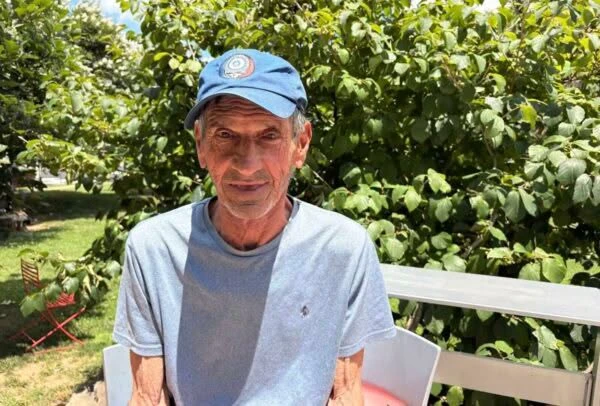 Românul fugit în SUA din calea comunismului se întoarce acasă după 40 de ani