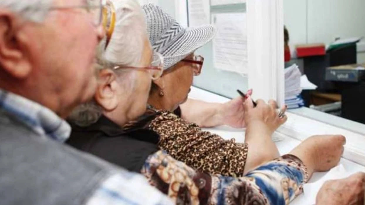 Ce categorii de pensionari vor primi 400 de lei în plus din decembrie 2026