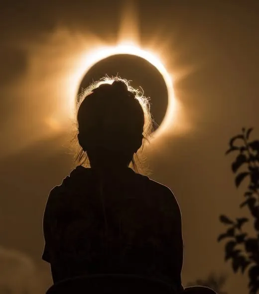 Eclipsa totală de Soare din august 2026. Cum se va vedea fenomenul rar din România și ce avertisment lansează medicii