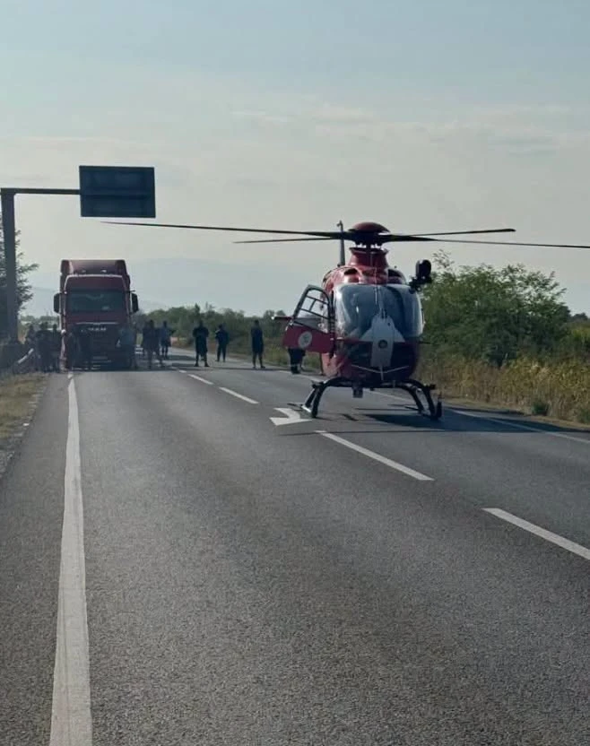 Accident mortal pe DN6. Un șofer de 62 de ani și-a pierdut viața după o coliziune între trei mașini
