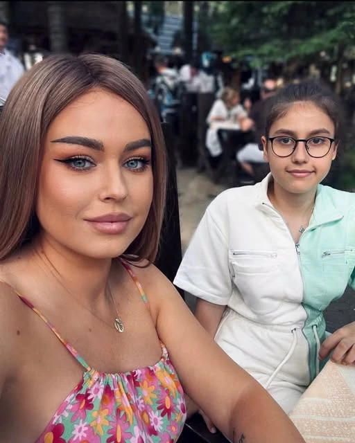 Reacția neașteptată a fiicei lui Connect-R. Întrebarea care l-a lăsat pe artist fără replică
