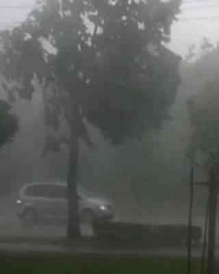 România, lovită de caniculă și vijelii. Meteorologii anunță Cod portocaliu și ploi torențiale