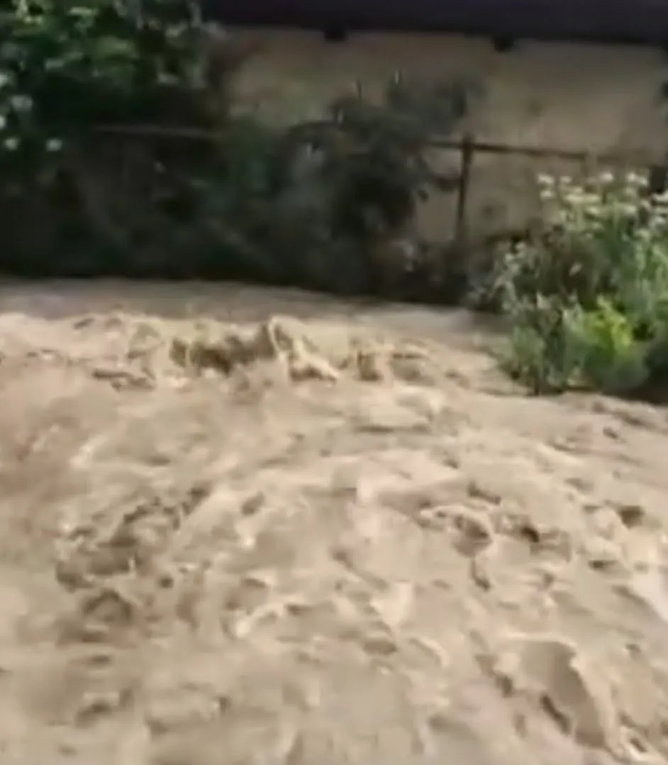 Cod galben de viituri pe râuri din 19 județe. Pericol de inundații timp de opt ore