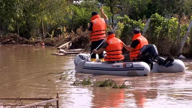 Cod galben de inundații în 28 de județe. Râurile din jumătate de țară sunt sub avertizare hidrologică până vineri
