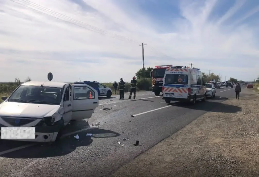 Accident pe DN2 în Vrancea. Un bărbat de 82 de ani a fost rănit în urma unei coliziuni