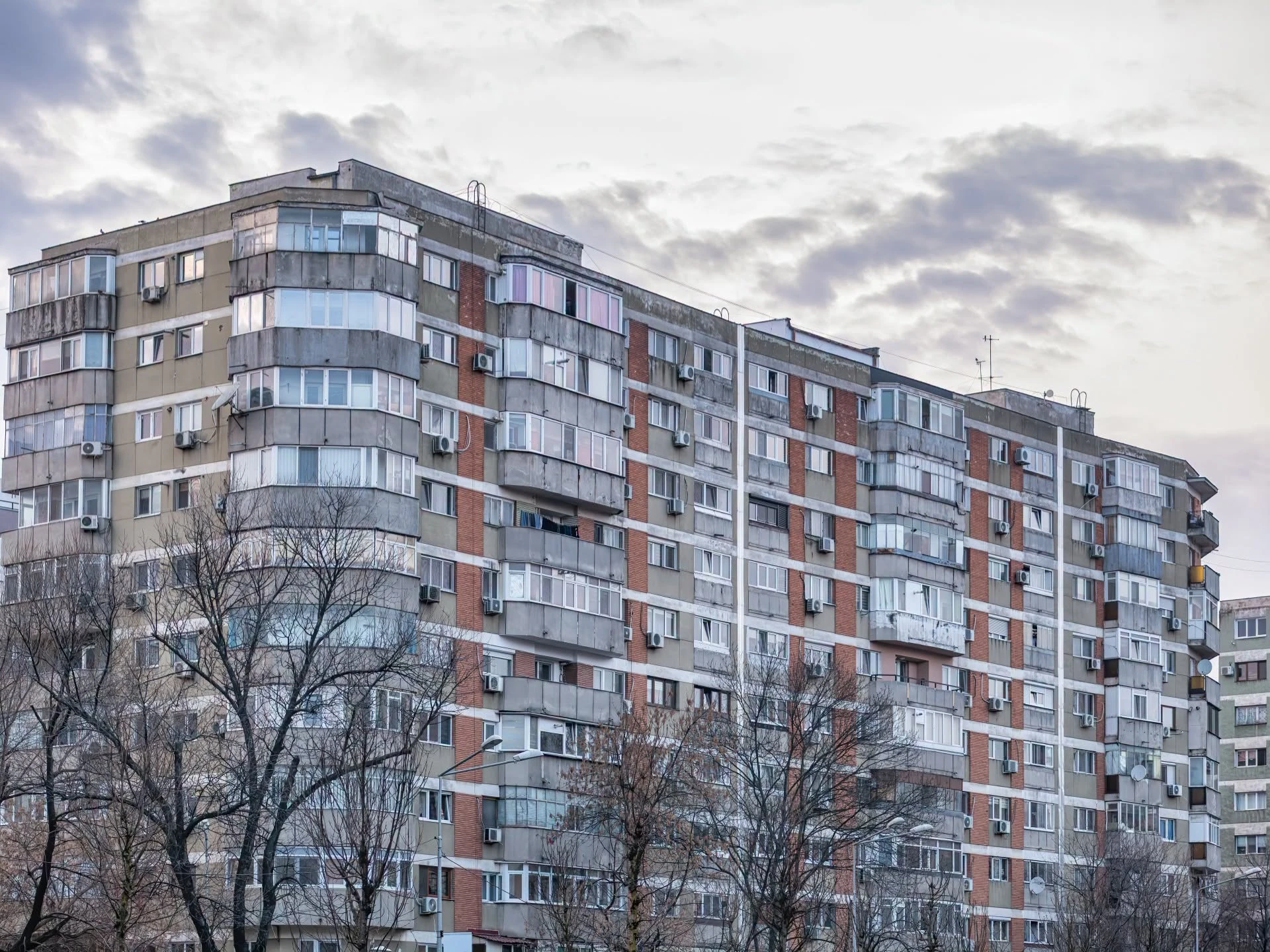 Poliția și IGSU vor putea verifica și sancționa proprietarii fără asigurare obligatorie a locuinței