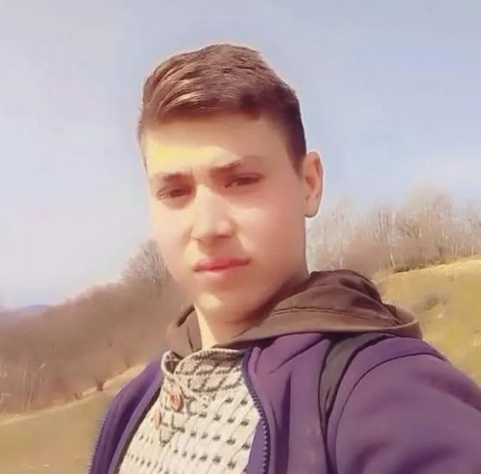 Ciobanul de 19 ani dispărut în Runcu Salvei a fost găsit teafăr. Căutările au durat două zile