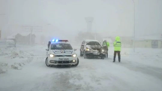 ADIO zăpadă la iarnă! Meteorologii au SCHIMBAT PROGNOZA: Ce ne așteaptă de fapt din decembrie?